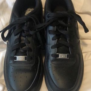 Black nike Air Force 1s
